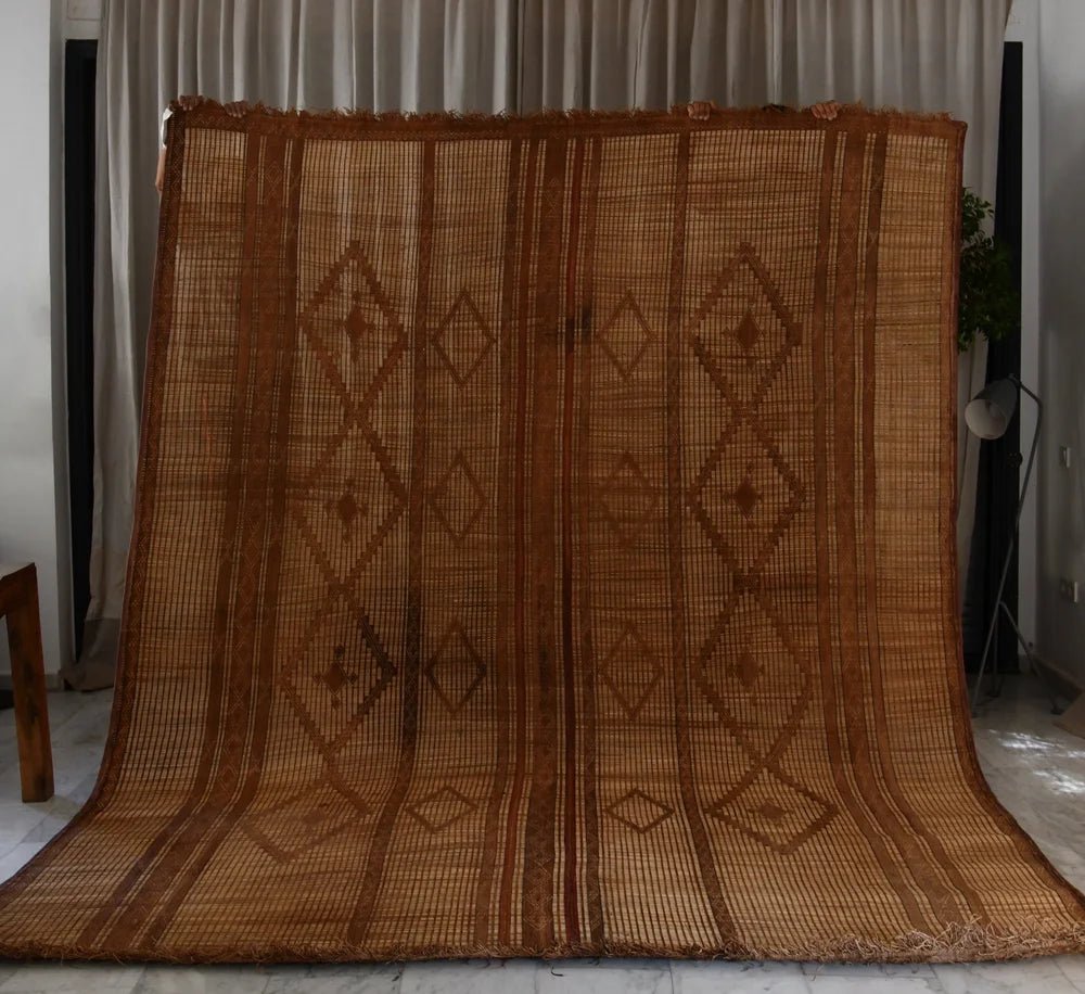 V102 - Thiya - Vintage Tuareg Mat - I 11.48' x 9.06' / 3.5m x 2.76m